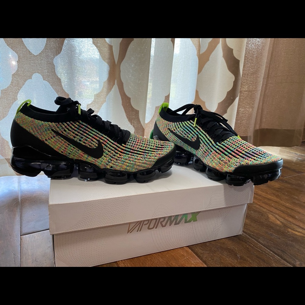 BNWT unisex Nike Air Vapormax Flyknit 3